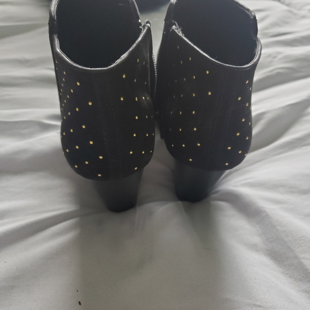 Booties - Picture 4 of 4